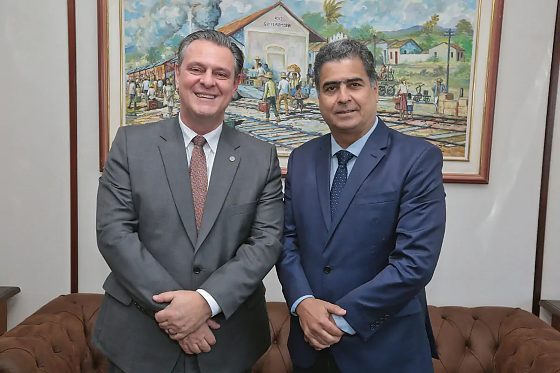 O senador Carlos Fávaro e o ex-prefeito de Cuiabá, Emanuel Pinheiro, ambos do PSD. 