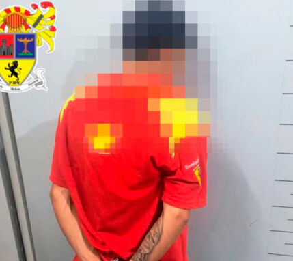 Jovem preso por espancar mulher por causa de 50 reais 