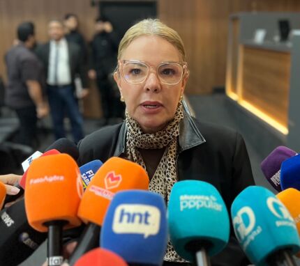 PAULA CALIL
