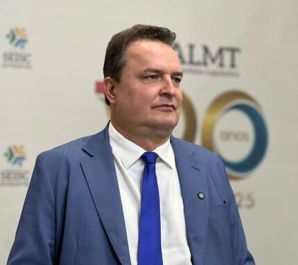 MAX RUSSI