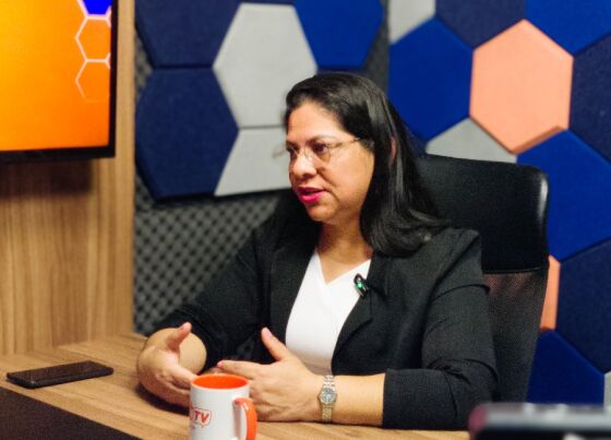 A neuropsicóloga Adriana Paulina no HNT Entrevista.