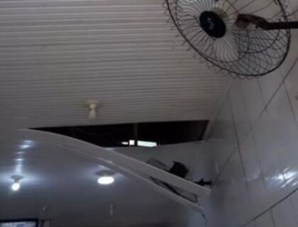 Cofre de supermercado é arrombado e suspeitos levam R$2 mil; entraram pelo forro 