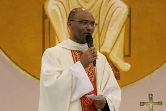 padre Françoá Costa