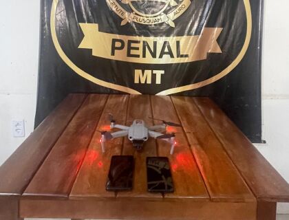 Drone com celulares