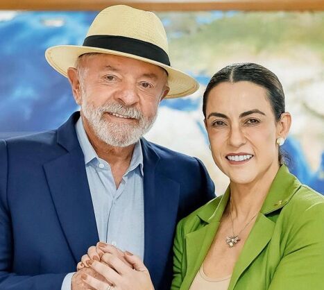 Senadora Soraya Thronicke posta foto com Lula