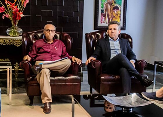 O deputado estadual, Júlio Campos, e o ex-governador Mauro Mendes, ambos do União Brasil. 