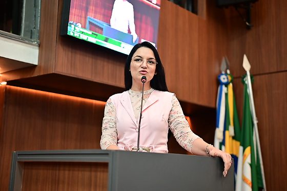 A primeira-dama de Cuiabá e vereadora, Samantha Iris (PL).