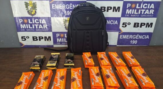 Homem preso e perseguido por roubar chocolate 