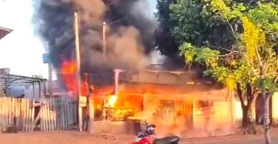 Pastelaria é destruída por incêndio iniciado em fritadeira 
