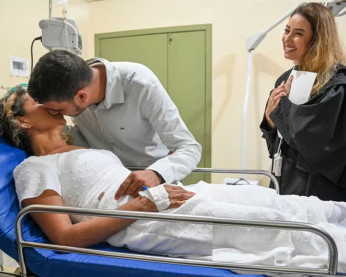 casal se casa em sala de emergencia no acre