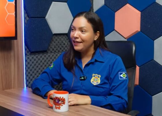 A fonoaudióloga e perita criminal da Politec-MT, Andréia Cristina Munzlinger, no podcast HNT Entrevista.  
