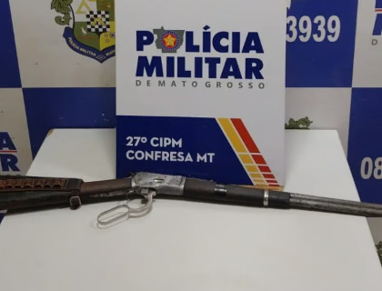 Homem preso após ameaçar dar tiro em esposa  