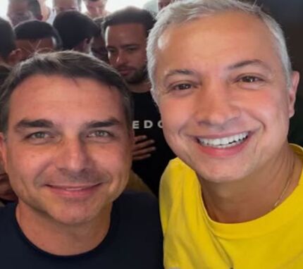 O senador Flávio Bolsonaro (PL-RJ) e o deputado estadual Faissal Calil (PL). 