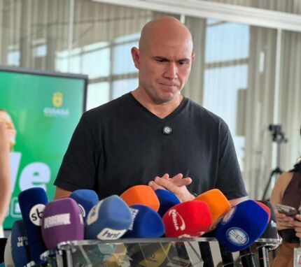 Abilio Brunini (PL) em coletiva nesta sexta-feira (4.9)