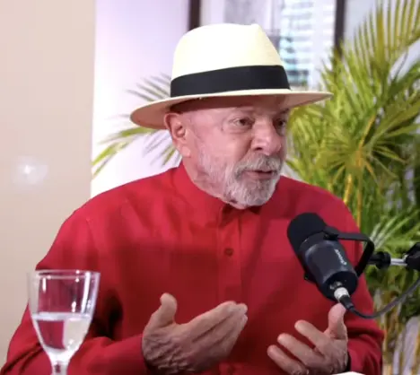 Lula entrevista para a Rádio Progresso