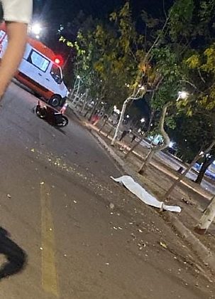 Homem de 33 anos morre ao bater moto contra árvore em Rondonópolis 