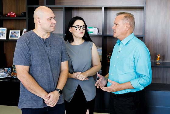 ABILIO BRUNINI, SAMANTHA IRIS E WELLINGTON FAGUNDES.jpg