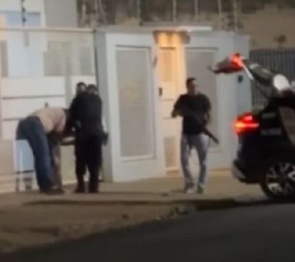 Homem de 42 anos tenta matar amante com faca após fim de caso em MT 