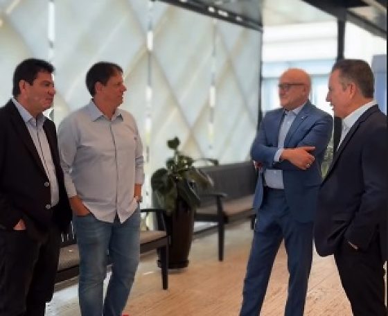 Da direita à esquerda: o ex-governador Mauro Mendes (UB), o governador de Mato Grosso Otaviano Pivetta (Republicanos), o governador de São Paulo Tarcísio de Freita (Republicanos-SP) e o ex-senador Cidinho Santos (PP).