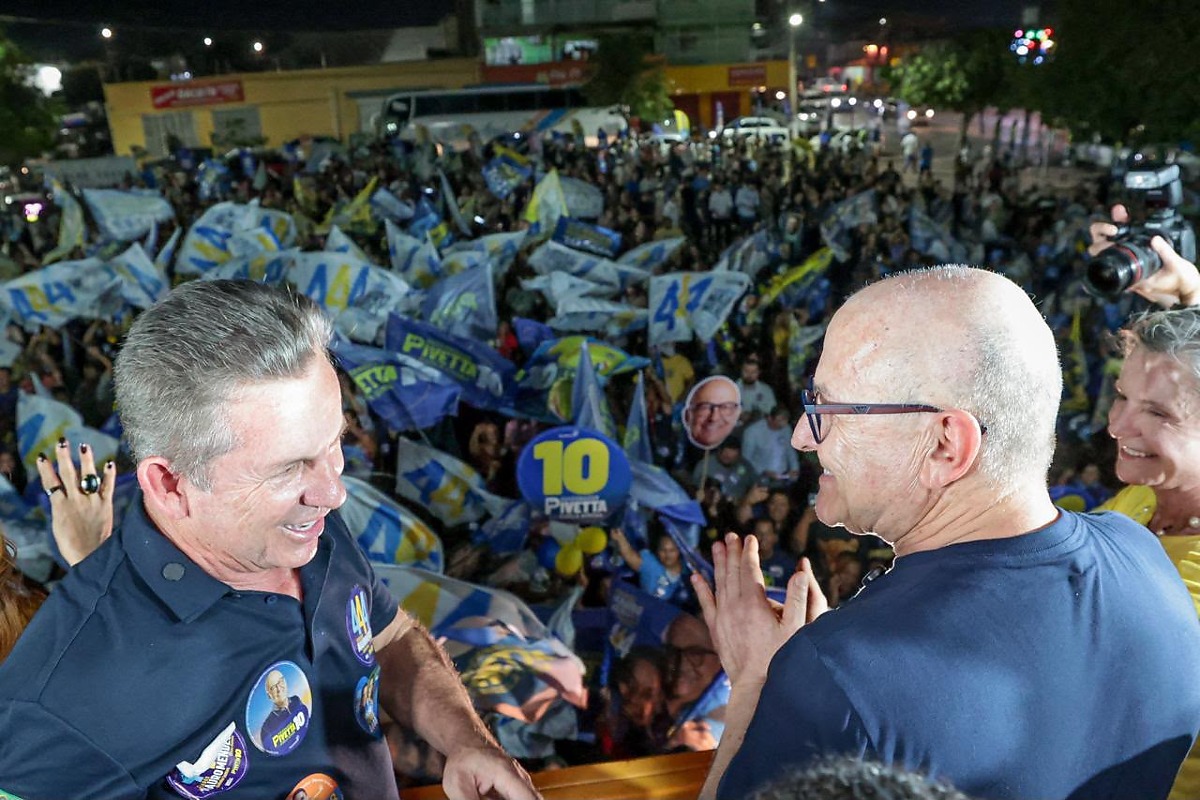 Evento político reúne 6 mil pessoas no bairro do CPA, em Cuiabá