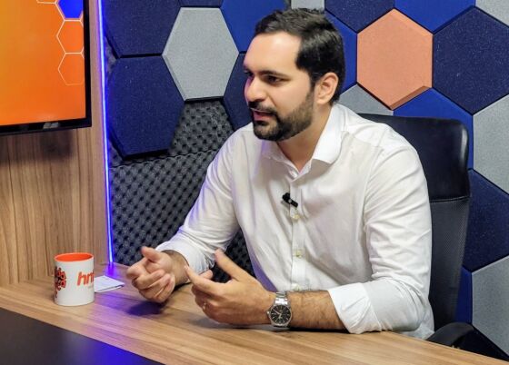 O diretor operacional da Águas Cuiabá, Lucas Alves, no HNT Entrevista. 