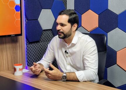 O diretor operacional da Águas Cuiabá, Lucas Alves, no HNT Entrevista. 