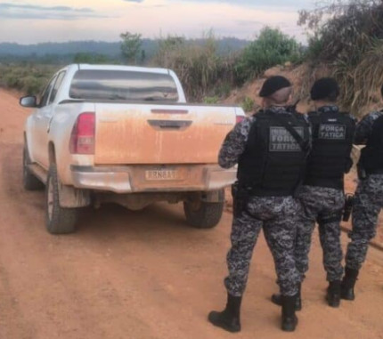 Dupla assalta pessoas e levam 120 gramas de ouro 