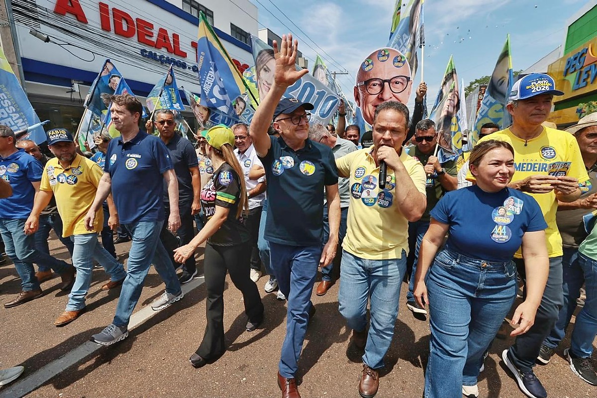 Campanha de Flávio Bolsonaro planeja mobilização de eleitores em Cuiabá, MT