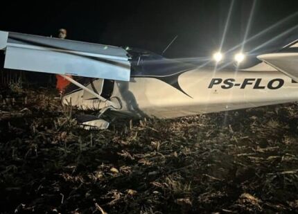 Avião faz pouso forçado em São José do Rio Claro 
