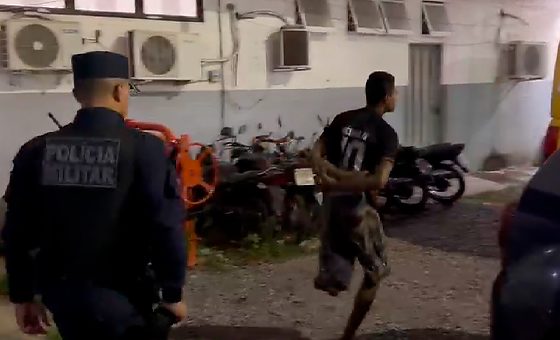 Homem com uma perna só é preso por futo de fios em Cuiabá