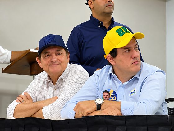 O deputado federal eleito e ex-secretário de Estado de Segurança, César Roveri (Podemos), e o deputado estadual reeleito Sebastião Rezende (União Brasil).