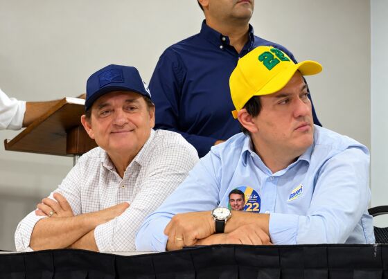 O deputado federal eleito e ex-secretário de Estado de Segurança, César Roveri (Podemos), e o deputado estadual reeleito Sebastião Rezende (União Brasil). 