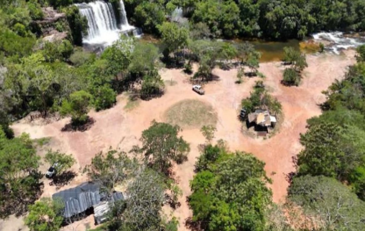 MPF recomenda suspensão de visitas à Cachoeira do Prata em Juscimeira