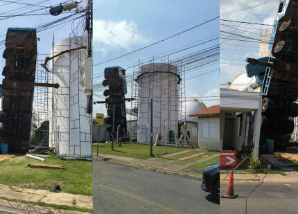 Caminhão tomba e fica de 