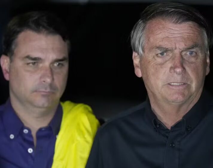 Bolsonaro e Flávio Bolsonaro