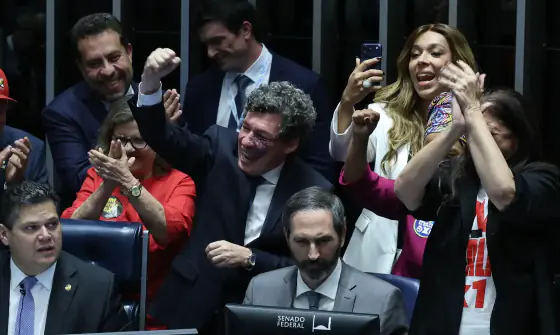 Fim da escala 6x1