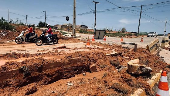 Temporal abre cratera, provoca alagamentos e causa transtornos no trânsito de Sorriso