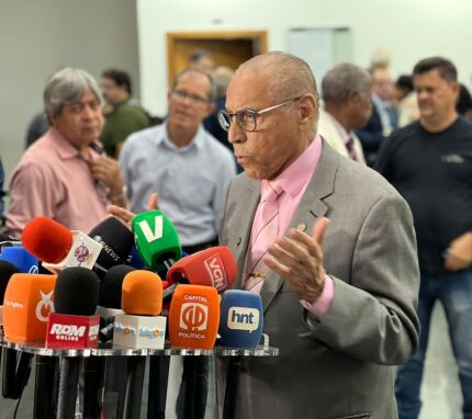 JÚLIO CAMPOS