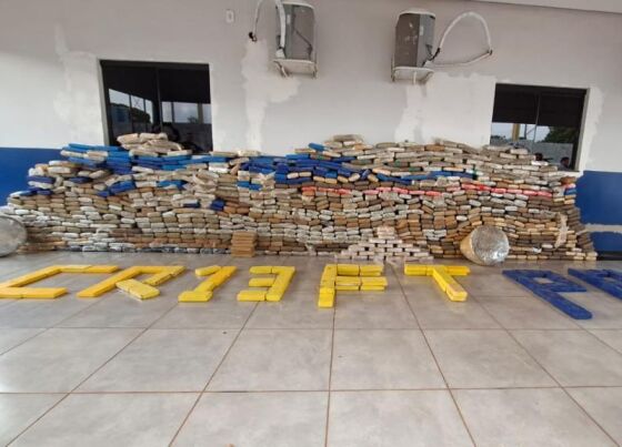 Quadrilha é presa pela PM e PRF com mais de 1 tonelada de drogas em caminhão 