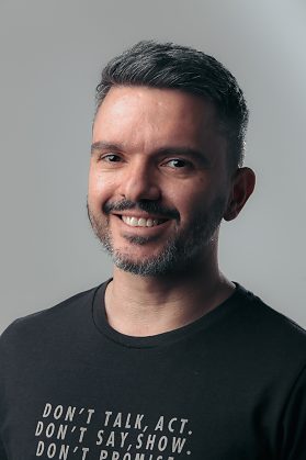 LISANDRO CASTRO
